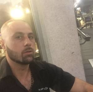 Meet your Posher, Layth